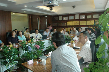 電子信息行業(yè)企業(yè)家及協(xié)會(huì)領(lǐng)導(dǎo)蒞臨參觀(guān)指導(dǎo) 電子信息行業(yè)企業(yè)家及協(xié)會(huì)領(lǐng)導(dǎo)蒞臨參觀(guān)指導(dǎo)